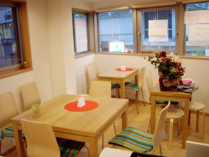 英会話カフェ　メルティングポットのセンキョ割イメージ