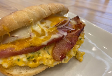 TABLE-cafe&dining-のセンキョ割イメージ